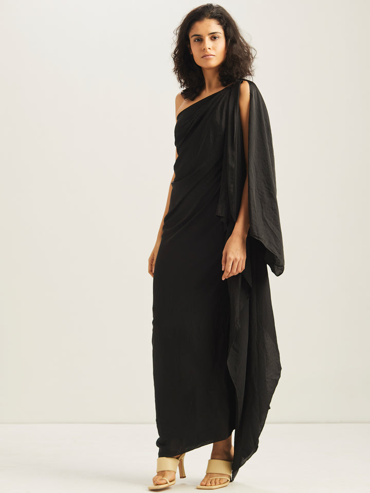 Girlfriend Toga (Black)
